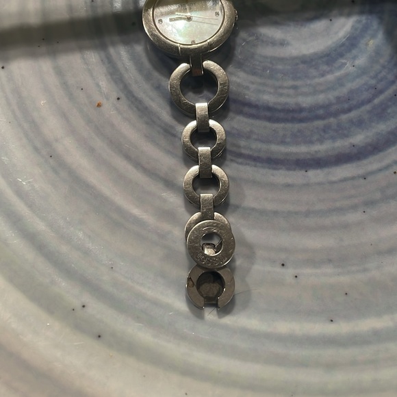 Tissot “pinky” ladies watch. NEW BATTERY - Picture 3 of 9